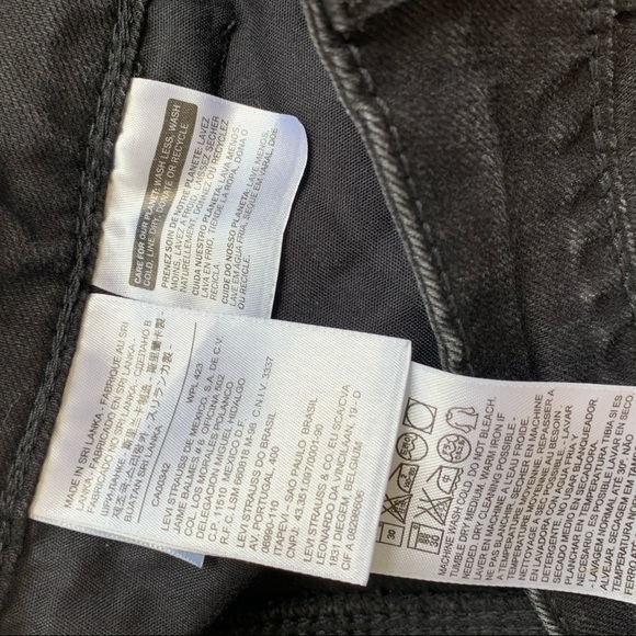 Levi Black Curvy Style Skinny Jeans Size 33 - Picture 3 of 8